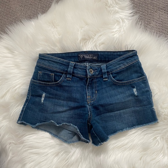 Guess Jean shorts - Picture 1 of 2